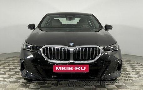 BMW 5 серия, 2025 год, 8 550 000 рублей, 2 фотография