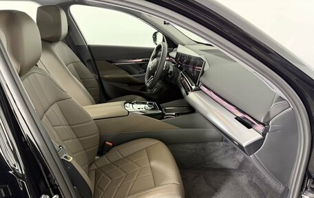 BMW 5 серия, 2025 год, 8 550 000 рублей, 14 фотография