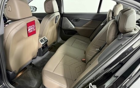 BMW 5 серия, 2025 год, 8 550 000 рублей, 13 фотография