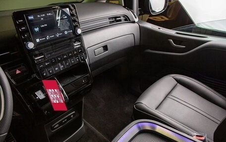 Hyundai Staria, 2025 год, 10 598 000 рублей, 14 фотография