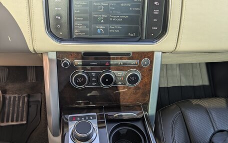 Land Rover Range Rover IV рестайлинг, 2015 год, 4 500 000 рублей, 11 фотография