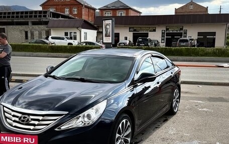 Hyundai Sonata VI, 2011 год, 930 000 рублей, 2 фотография