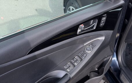 Hyundai Sonata VI, 2011 год, 930 000 рублей, 10 фотография