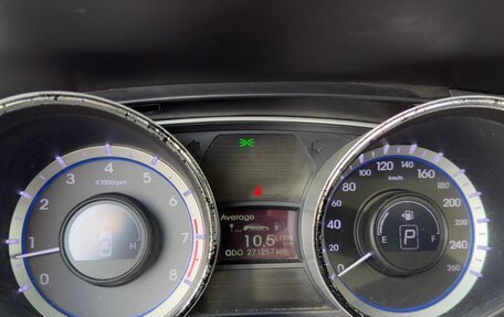 Hyundai Sonata VI, 2011 год, 930 000 рублей, 12 фотография