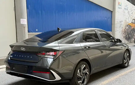 Hyundai Elantra, 2023 год, 1 780 000 рублей, 6 фотография