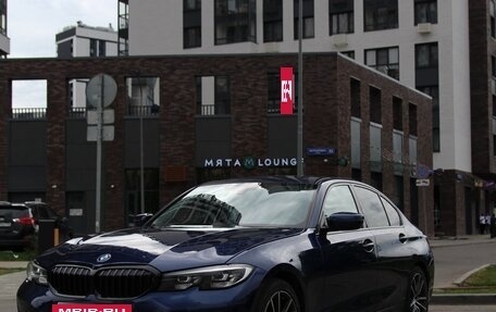 BMW 3 серия, 2020 год, 3 300 000 рублей, 2 фотография