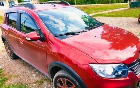Renault Sandero II рестайлинг, 2021 год, 1 450 000 рублей, 2 фотография