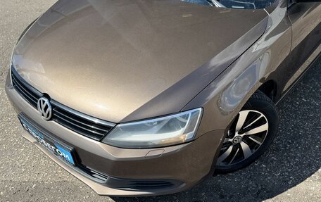 Volkswagen Jetta VI, 2012 год, 850 000 рублей, 2 фотография