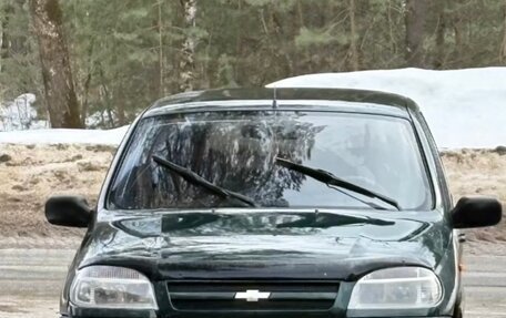 Chevrolet Niva I рестайлинг, 2003 год, 330 000 рублей, 2 фотография