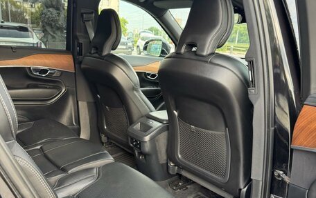 Volvo XC90 II рестайлинг, 2018 год, 3 330 000 рублей, 17 фотография