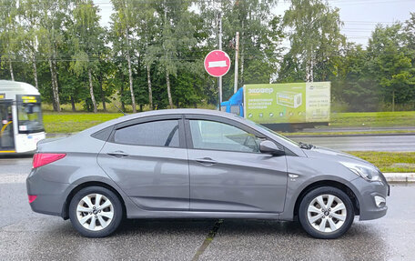 Hyundai Solaris II рестайлинг, 2016 год, 1 000 000 рублей, 5 фотография