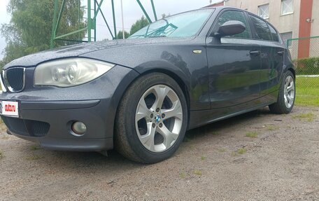 BMW 1 серия, 2005 год, 850 000 рублей, 11 фотография