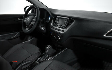 Hyundai Solaris II рестайлинг, 2018 год, 1 390 000 рублей, 10 фотография