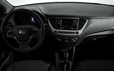 Hyundai Solaris II рестайлинг, 2018 год, 1 390 000 рублей, 11 фотография
