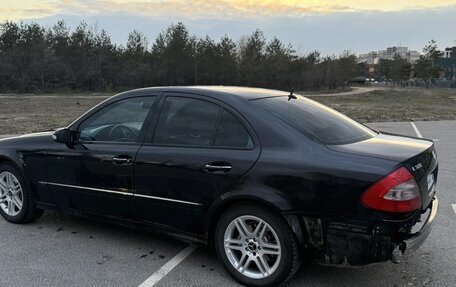 Mercedes-Benz E-Класс, 2004 год, 950 000 рублей, 6 фотография