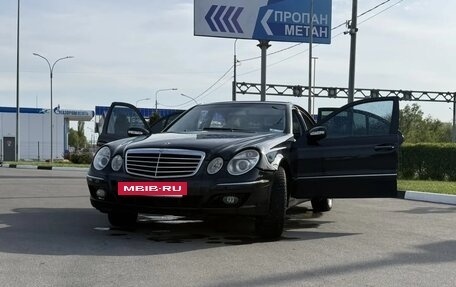 Mercedes-Benz E-Класс, 2004 год, 950 000 рублей, 9 фотография