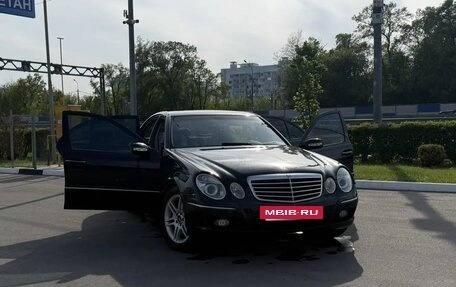 Mercedes-Benz E-Класс, 2004 год, 950 000 рублей, 13 фотография