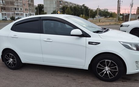 KIA Rio III рестайлинг, 2013 год, 750 000 рублей, 2 фотография