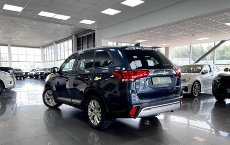 Mitsubishi Outlander III рестайлинг 3, 2020 год, 2 345 000 рублей, 6 фотография