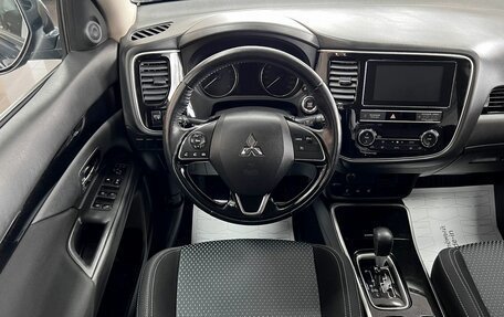 Mitsubishi Outlander III рестайлинг 3, 2020 год, 2 345 000 рублей, 11 фотография