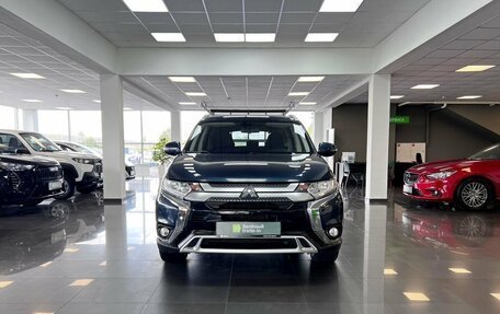 Mitsubishi Outlander III рестайлинг 3, 2020 год, 2 345 000 рублей, 3 фотография