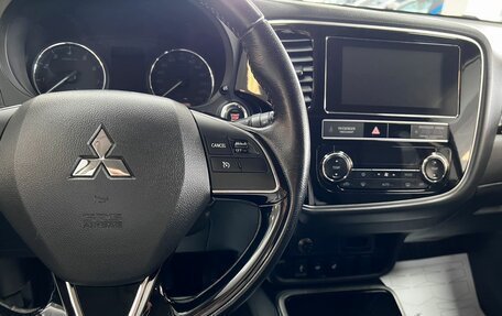 Mitsubishi Outlander III рестайлинг 3, 2020 год, 2 345 000 рублей, 16 фотография