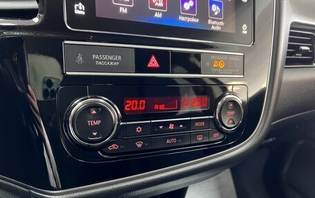 Mitsubishi Outlander III рестайлинг 3, 2020 год, 2 345 000 рублей, 19 фотография