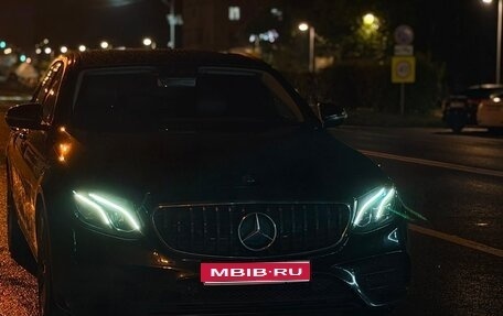 Mercedes-Benz E-Класс, 2016 год, 2 520 000 рублей, 1 фотография
