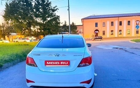 Hyundai Solaris II рестайлинг, 2015 год, 775 000 рублей, 2 фотография