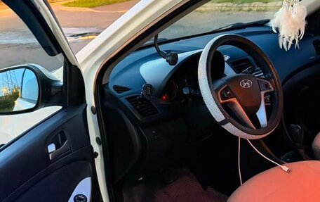 Hyundai Solaris II рестайлинг, 2015 год, 775 000 рублей, 12 фотография