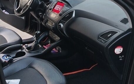 Hyundai ix35 I рестайлинг, 2013 год, 1 200 000 рублей, 10 фотография