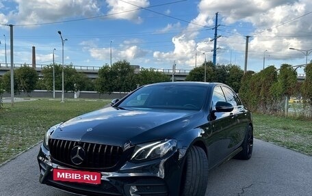 Mercedes-Benz E-Класс, 2019 год, 4 250 000 рублей, 2 фотография