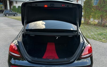 Mercedes-Benz E-Класс, 2019 год, 4 250 000 рублей, 9 фотография