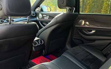Mercedes-Benz E-Класс, 2019 год, 4 250 000 рублей, 10 фотография