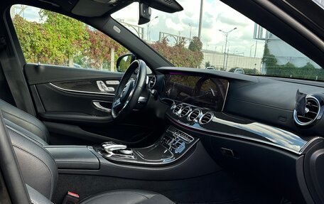 Mercedes-Benz E-Класс, 2019 год, 4 250 000 рублей, 14 фотография