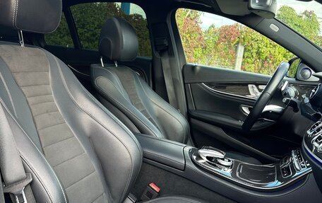 Mercedes-Benz E-Класс, 2019 год, 4 250 000 рублей, 15 фотография