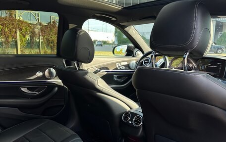 Mercedes-Benz E-Класс, 2019 год, 4 250 000 рублей, 13 фотография