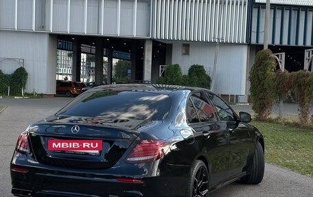 Mercedes-Benz E-Класс, 2019 год, 4 250 000 рублей, 8 фотография