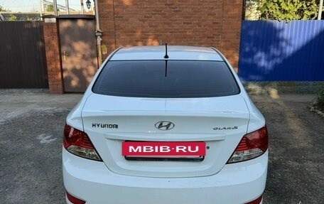Hyundai Solaris II рестайлинг, 2013 год, 700 000 рублей, 3 фотография