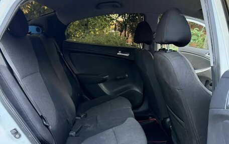Hyundai Solaris II рестайлинг, 2013 год, 700 000 рублей, 12 фотография