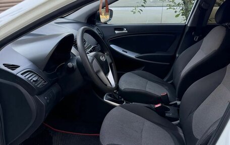 Hyundai Solaris II рестайлинг, 2013 год, 700 000 рублей, 9 фотография