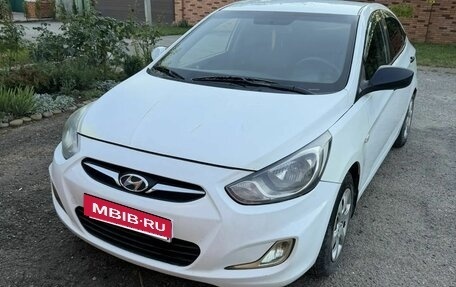 Hyundai Solaris II рестайлинг, 2013 год, 700 000 рублей, 5 фотография