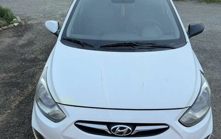Hyundai Solaris II рестайлинг, 2013 год, 700 000 рублей, 6 фотография