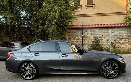 BMW 3 серия, 2021 год, 3 300 000 рублей, 3 фотография