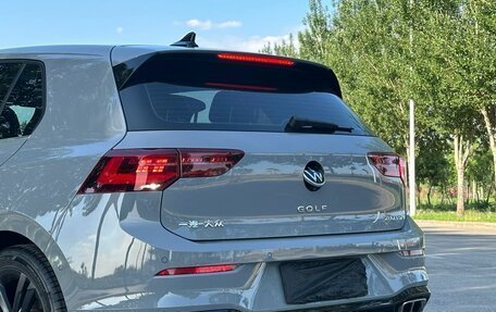 Volkswagen Golf VIII, 2023 год, 1 930 000 рублей, 5 фотография