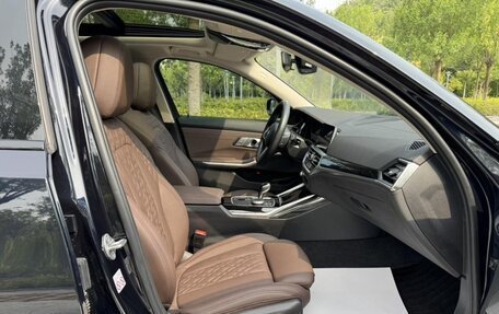 BMW 3 серия, 2022 год, 2 850 000 рублей, 11 фотография