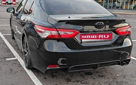 Toyota Camry, 2020 год, 2 380 000 рублей, 5 фотография