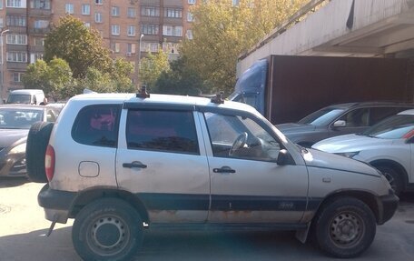 Chevrolet Niva I рестайлинг, 2004 год, 150 000 рублей, 4 фотография