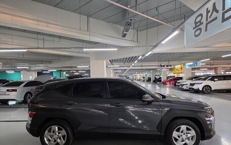 Hyundai Kona, 2023 год, 1 850 000 рублей, 4 фотография