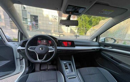 Volkswagen Golf VIII, 2022 год, 1 820 000 рублей, 8 фотография